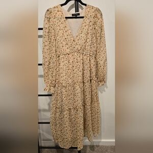 Maternity Floral V-Neck Tiered Maxi Dress - Cream Floral